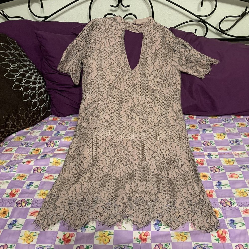 Socialite Rose Laced Dress XS